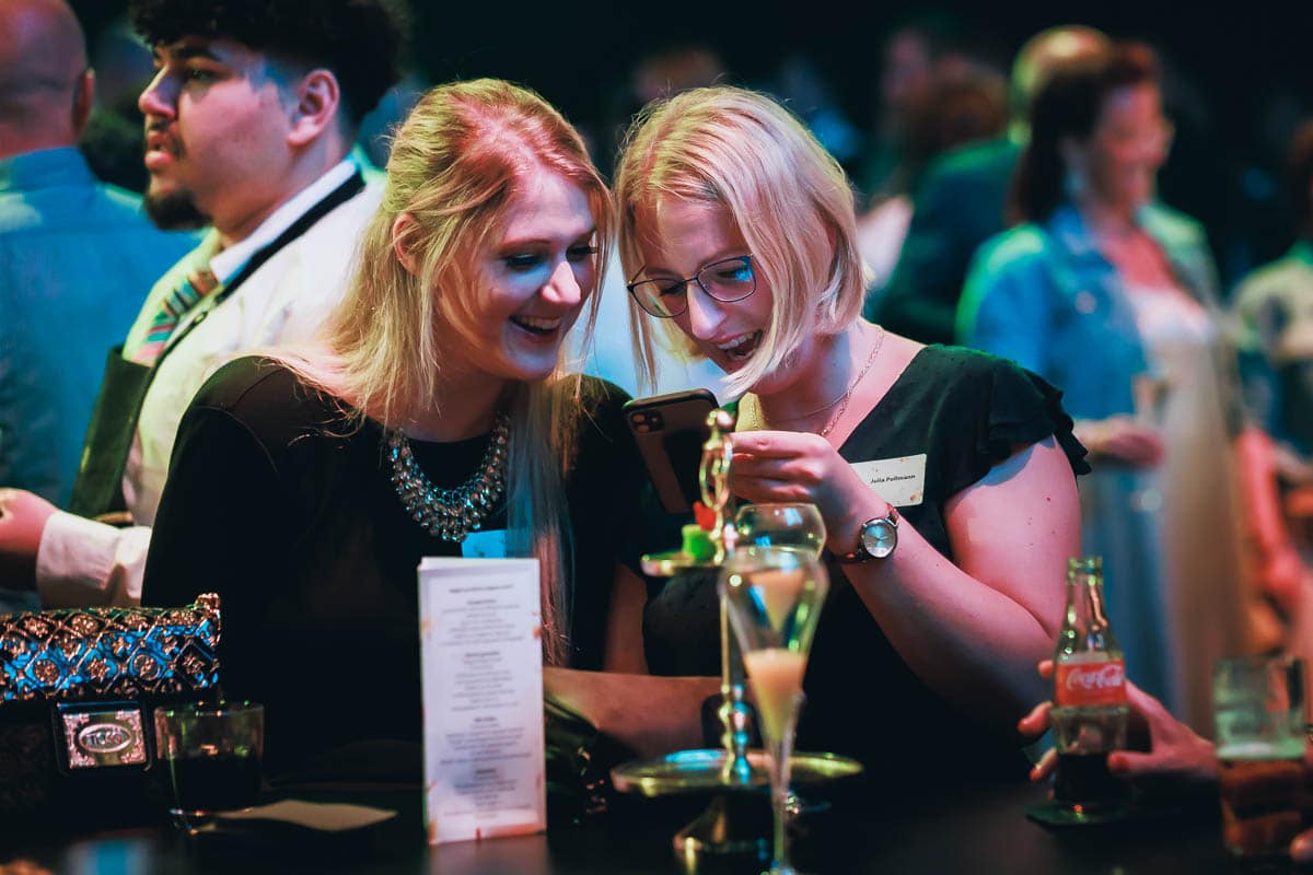 Personeelsfeest Vandersanden Steenfabrieken - Soeverein Lommel - Video editing - videomontage - videomonteur - Branding fotografie - campagne fotografie - portretfotografie - portretten - productfotografie - aftermovie - Levi Lenaerts - blikopener - professionele fotografie en bedrijfsvideo's - www.blikopener.be