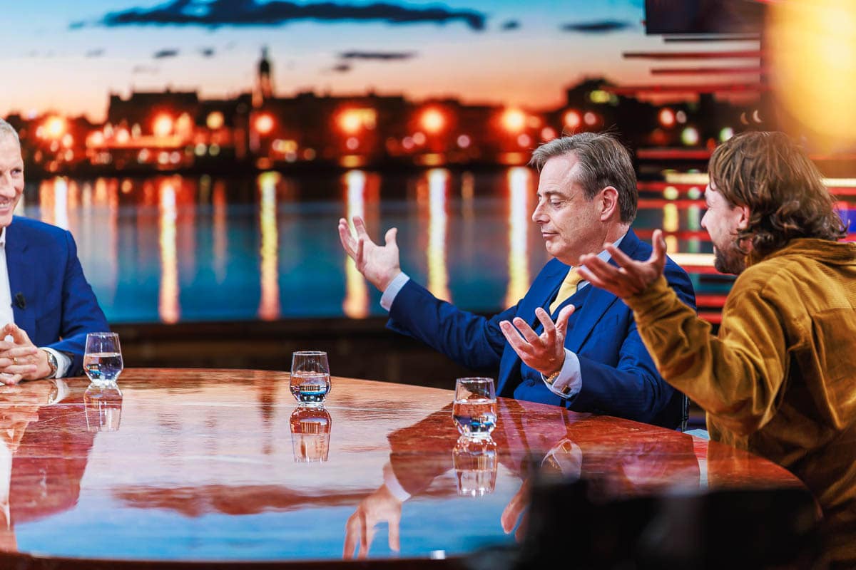 De Tafel van Vier - Play4 - Deusjevoo - Video editing - videomontage - videomonteur - Branding fotografie - campagne fotografie - portretfotografie - portretten – portretfoto’s - productfotografie - aftermovie - Levi Lenaerts - blikopener - professionele fotografie en bedrijfsvideo's - www.blikopener.be