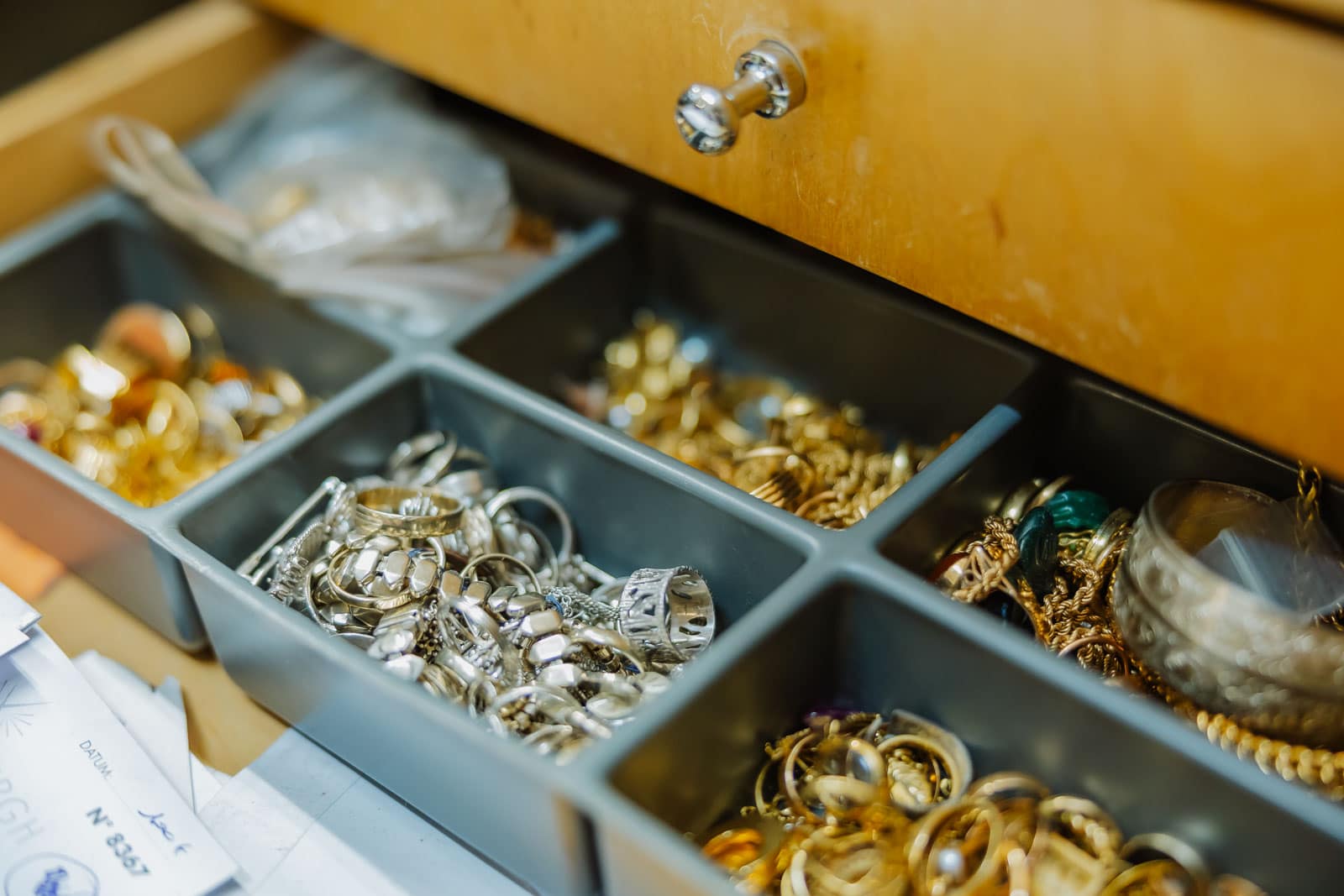 Branding foto's - campagne fotografie - portretfotografie - portretten - productfotografie - aftermovie - Levi Lenaerts - blikopener - professionele fotografie en bedrijfsvideo's - www.blikopener.be - Juwelier Vandenbergh