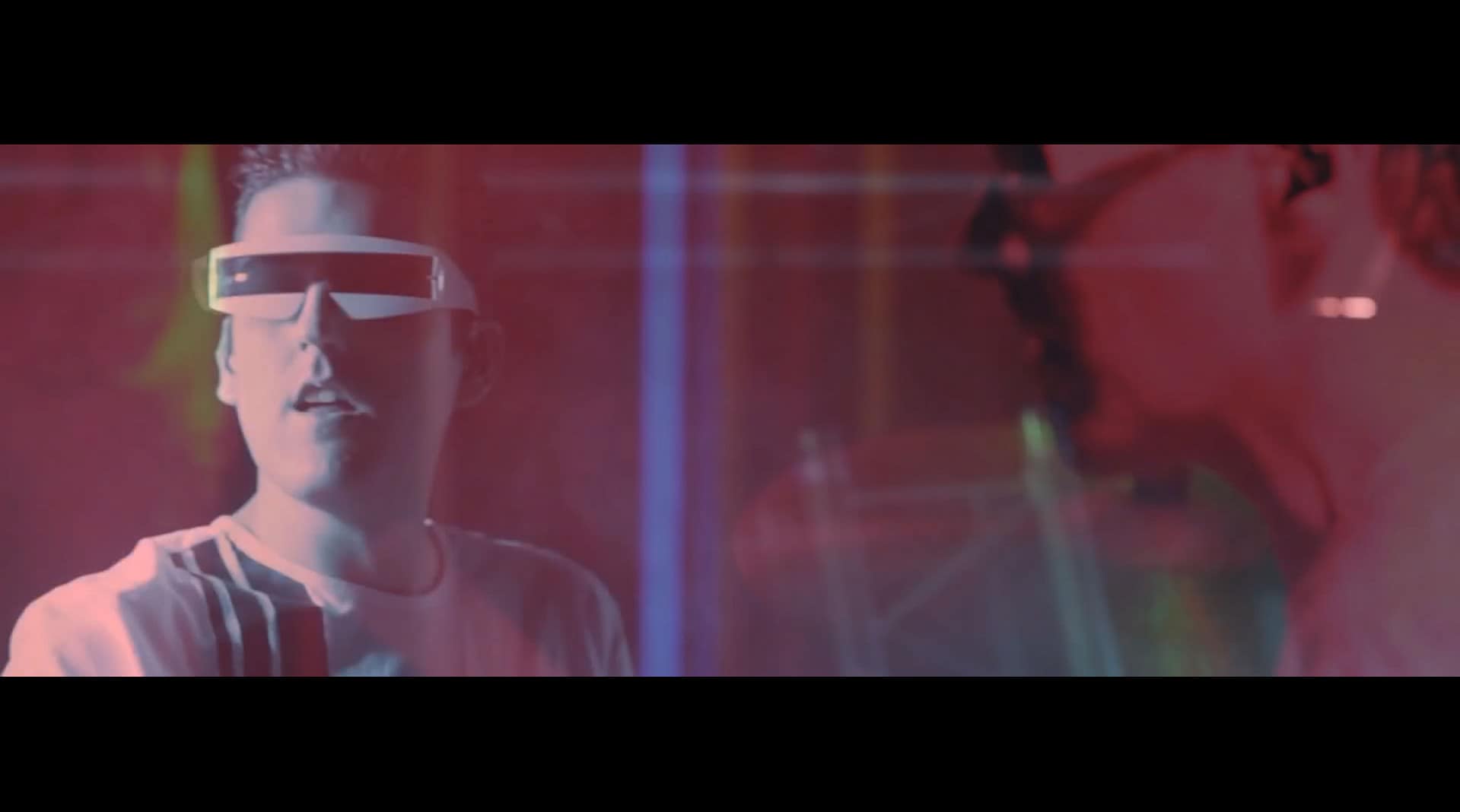 Rebounce - Artist Kit Video - Video editing - videomontage - videomonteur - Branding fotografie - campagne fotografie - portretfotografie - portretten – portretfoto’s - productfotografie - aftermovie - Levi Lenaerts - blikopener - professionele fotografie en bedrijfsvideo's - www.blikopener.be - Oudsbergen - Meeuwen-Gruitrode - Limburg