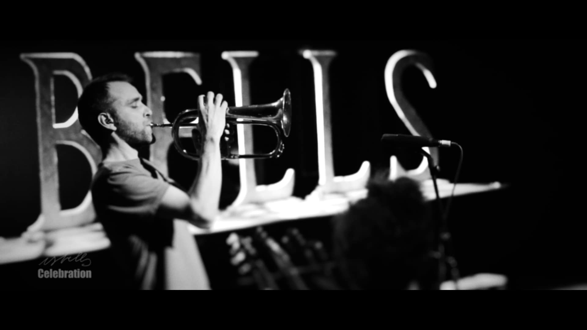 Isbells videoclip Celebration - Branding foto's - bedrijfsfotografie - portretfotografie - portretten - productfotografie - aftermovie - Levi Lenaerts - blikopener - professionele fotografie en bedrijfsvideo's - www.blikopener.be