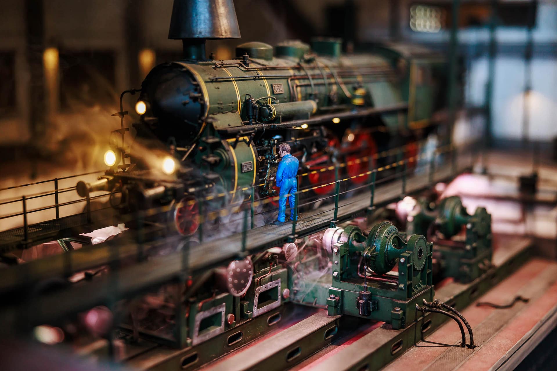 Branding foto's - Train world - www.trainworld.be - campagne fotografie - portretfotografie - portretten - videoportret - Levi Lenaerts - blikopener - professionele fotografie en bedrijfsvideo's - www.blikopener.be