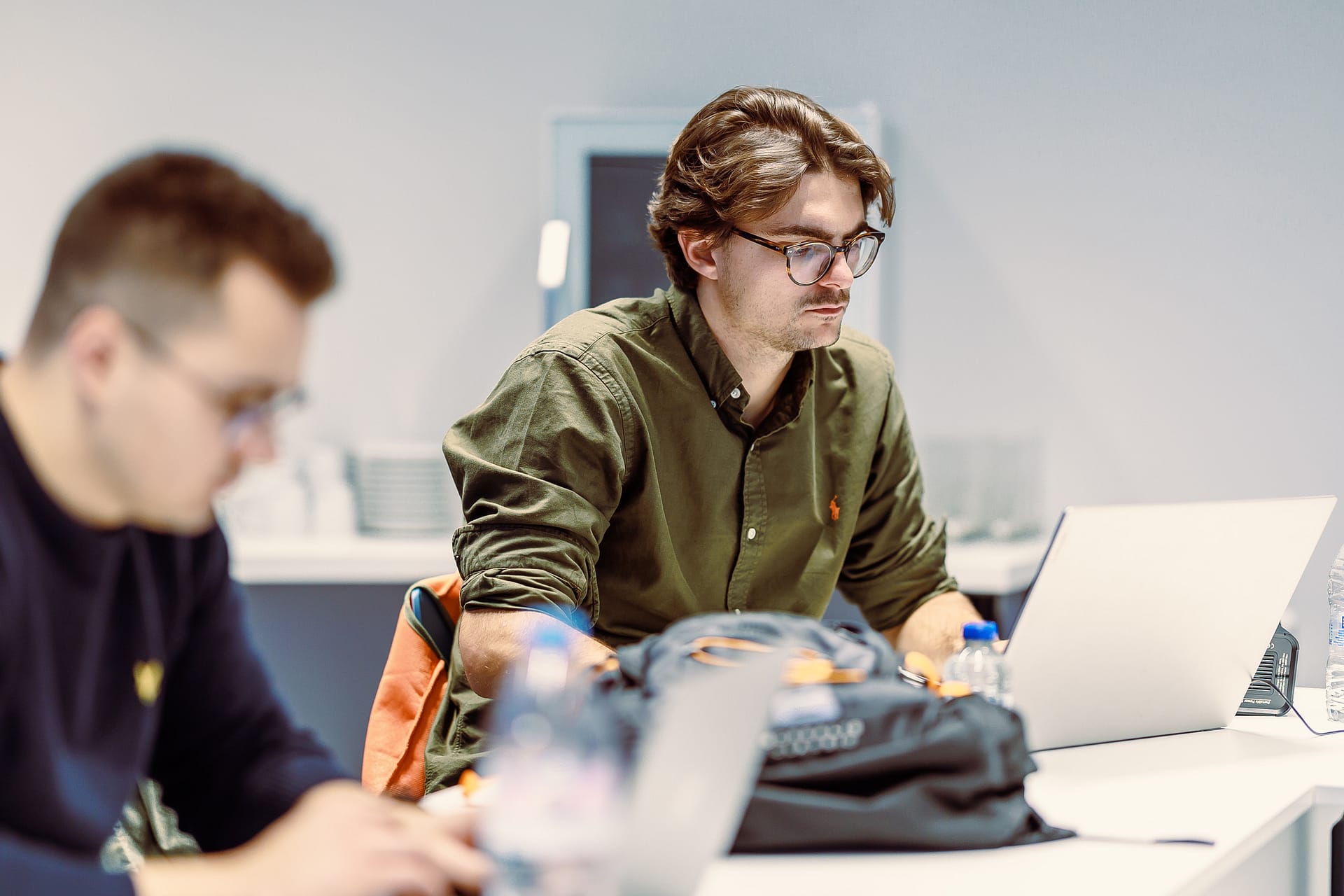 Branding foto's - campagne fotografie - portretfotografie - portretten - productfotografie - aftermovie - Levi Lenaerts - blikopener - professionele fotografie en bedrijfsvideo's - www.blikopener.be - Pitch Your Seat - Limburg Start up