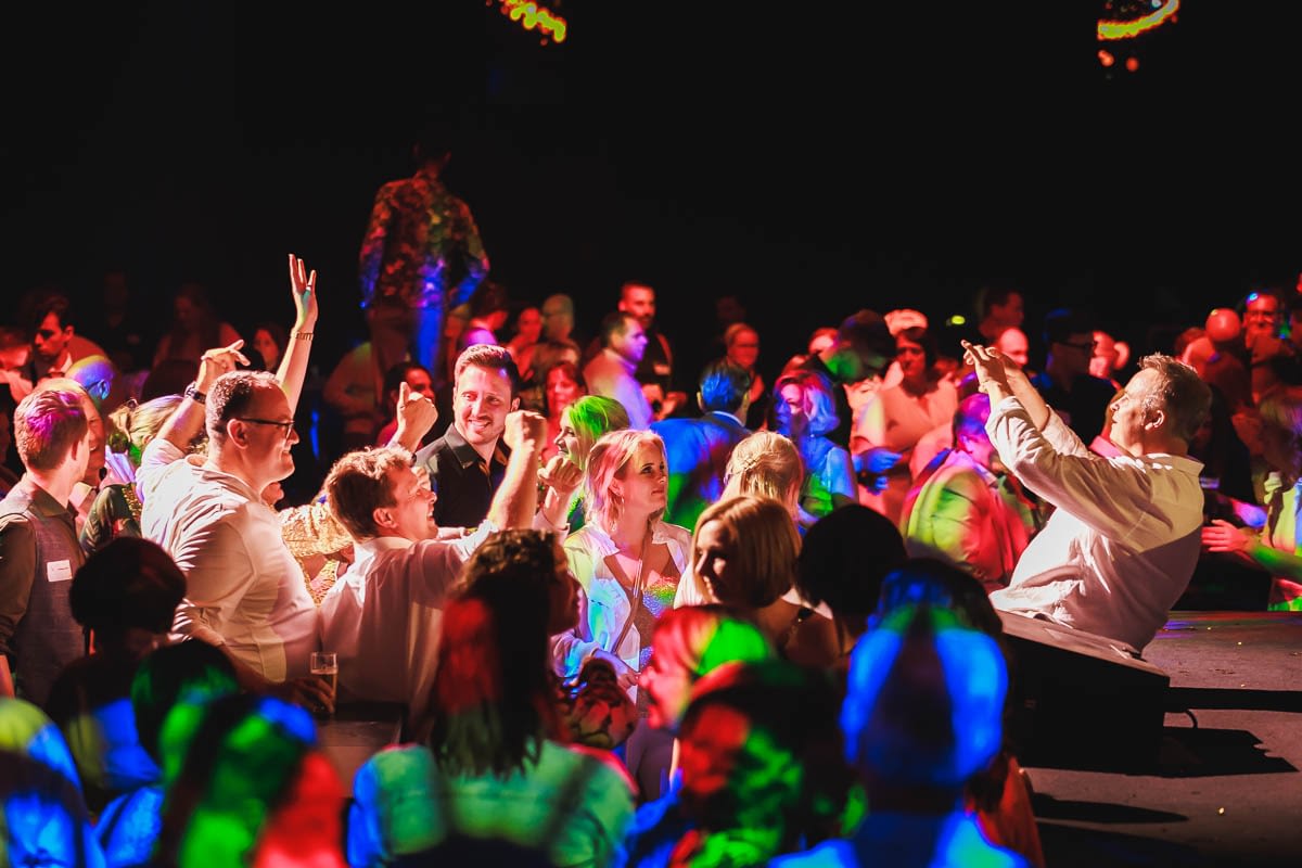 Personeelsfeest Vandersanden Steenfabrieken - Soeverein Lommel - Video editing - videomontage - videomonteur - Branding fotografie - campagne fotografie - portretfotografie - portretten - productfotografie - aftermovie - Levi Lenaerts - blikopener - professionele fotografie en bedrijfsvideo's - www.blikopener.be