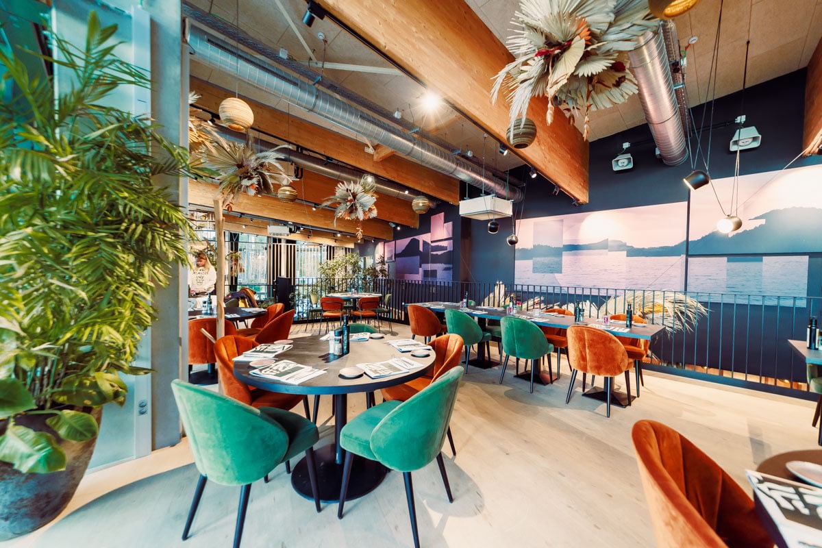 Restaurant met vrienden - Terhills Resort - Center Parcs - Maasmechelen - Levi Lenaerts - Blikopener - www.blikopener.be - professionele fotografie en bedrijfsvideo's