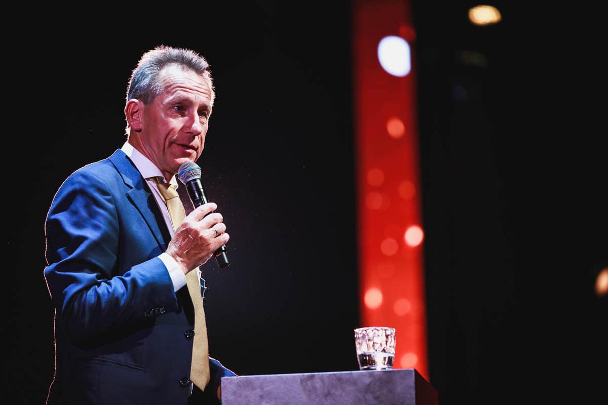 Personeelsfeest Vandersanden Steenfabrieken - Soeverein Lommel - Video editing - videomontage - videomonteur - Branding fotografie - campagne fotografie - portretfotografie - portretten - productfotografie - aftermovie - Levi Lenaerts - blikopener - professionele fotografie en bedrijfsvideo's - www.blikopener.be