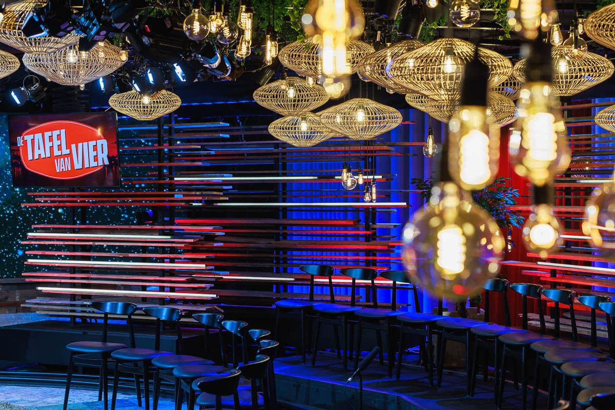 De Tafel van Vier - Play4 - Deusjevoo - Video editing - videomontage - videomonteur - Branding fotografie - campagne fotografie - portretfotografie - portretten – portretfoto’s - productfotografie - aftermovie - Levi Lenaerts - blikopener - professionele fotografie en bedrijfsvideo's - www.blikopener.be