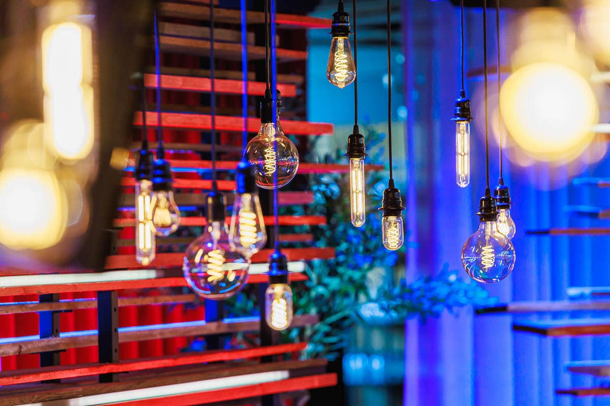 De Tafel van Vier - Play4 - Deusjevoo - Video editing - videomontage - videomonteur - Branding fotografie - campagne fotografie - portretfotografie - portretten – portretfoto’s - productfotografie - aftermovie - Levi Lenaerts - blikopener - professionele fotografie en bedrijfsvideo's - www.blikopener.be