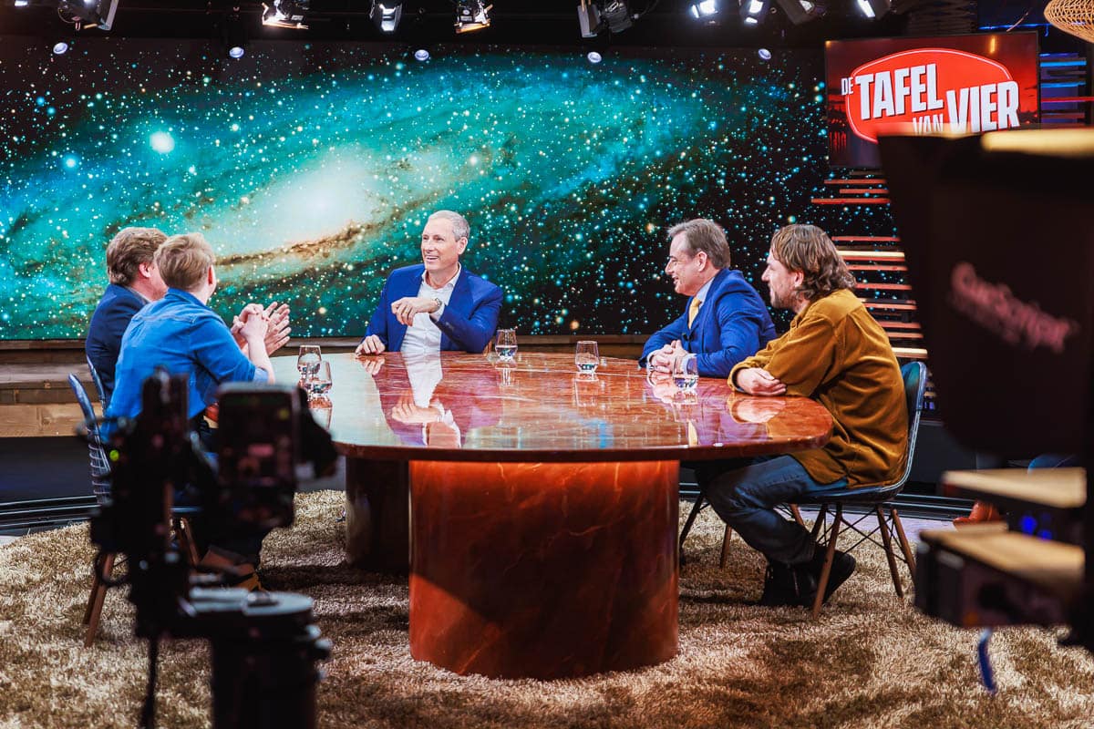 De Tafel van Vier - Play4 - Deusjevoo - Video editing - videomontage - videomonteur - Branding fotografie - campagne fotografie - portretfotografie - portretten – portretfoto’s - productfotografie - aftermovie - Levi Lenaerts - blikopener - professionele fotografie en bedrijfsvideo's - www.blikopener.be