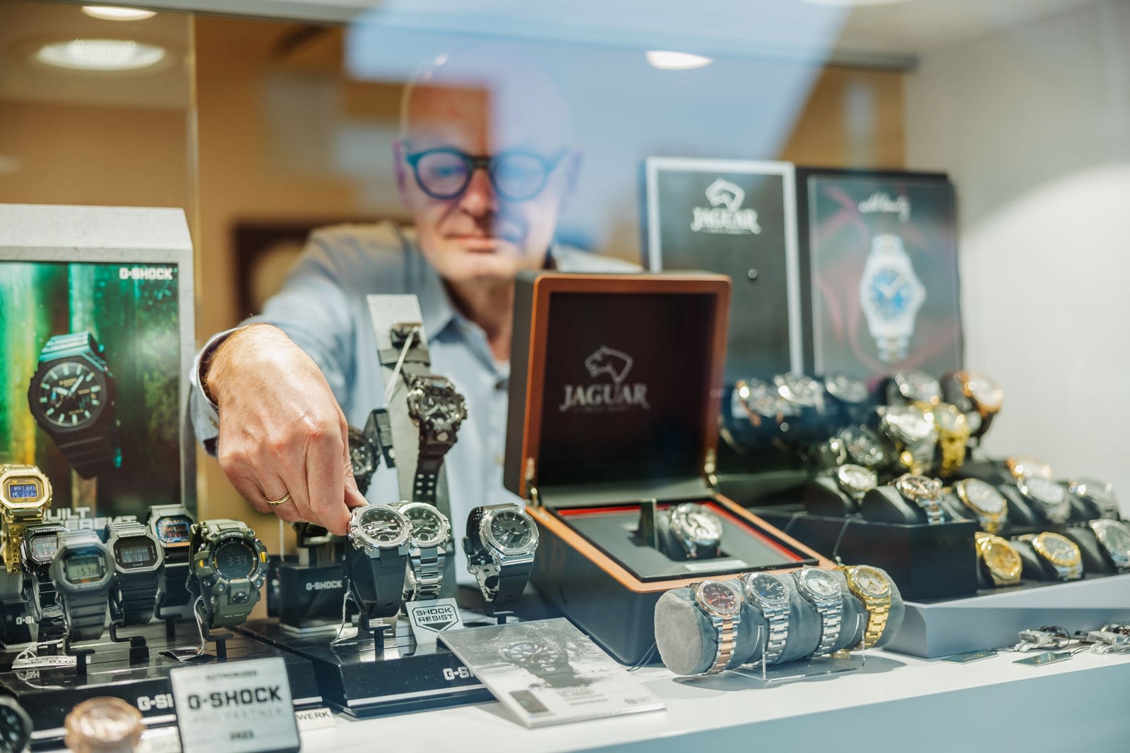 Branding foto's - campagne fotografie - portretfotografie - portretten - productfotografie - aftermovie - Levi Lenaerts - blikopener - professionele fotografie en bedrijfsvideo's - www.blikopener.be - Juwelier Vandenbergh