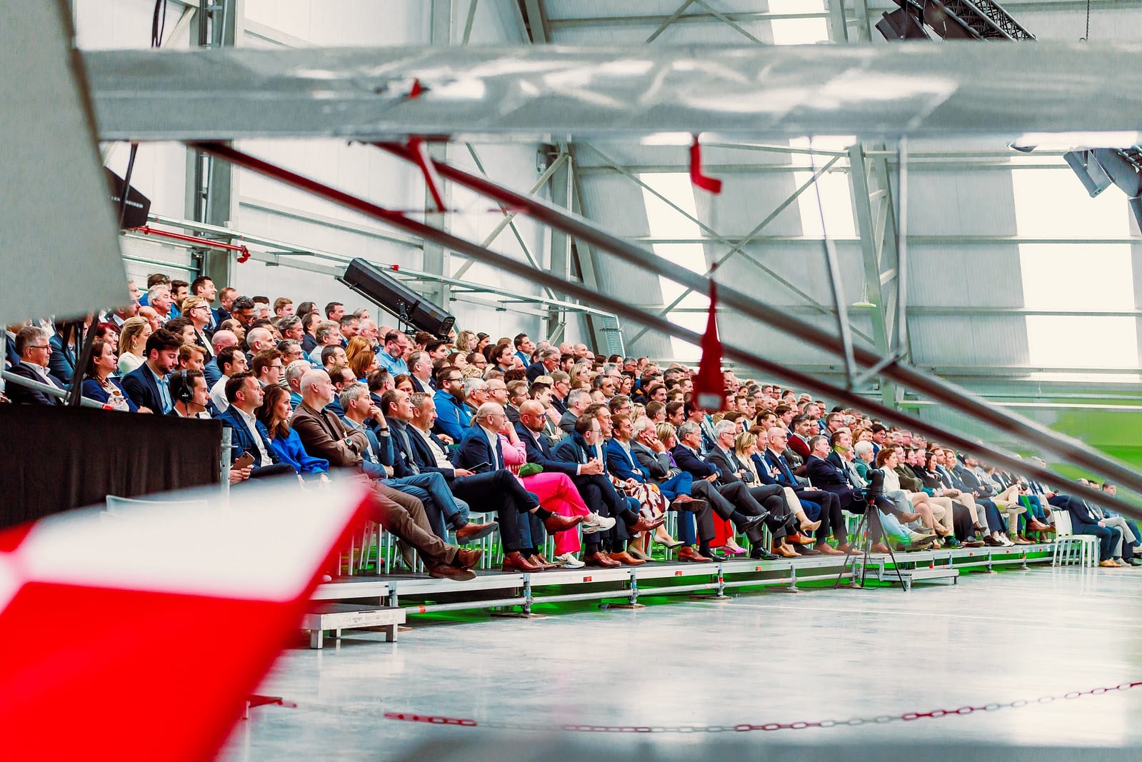 Jaarvergadering LRM - Droneport Brustem - Levi Lenaerts - Blikopener - professionele fotografie - bedrijfsvideo's - videomontages