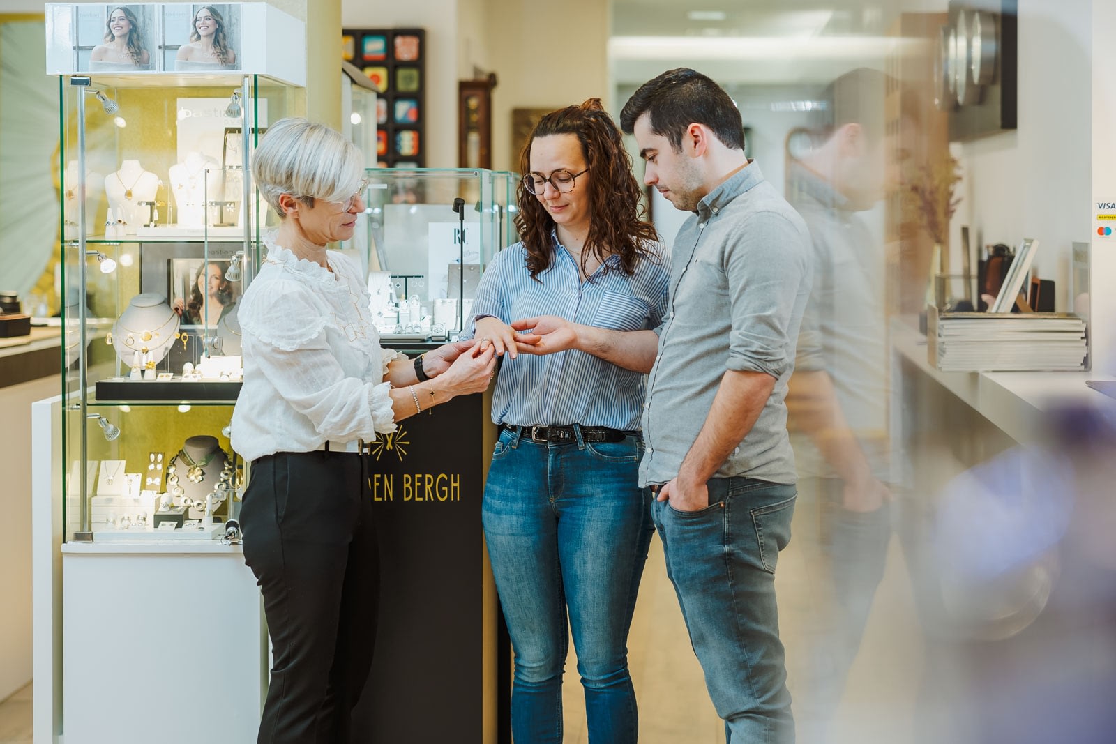 Branding foto's - campagne fotografie - portretfotografie - portretten - productfotografie - aftermovie - Levi Lenaerts - blikopener - professionele fotografie en bedrijfsvideo's - www.blikopener.be - Juwelier Vandenbergh