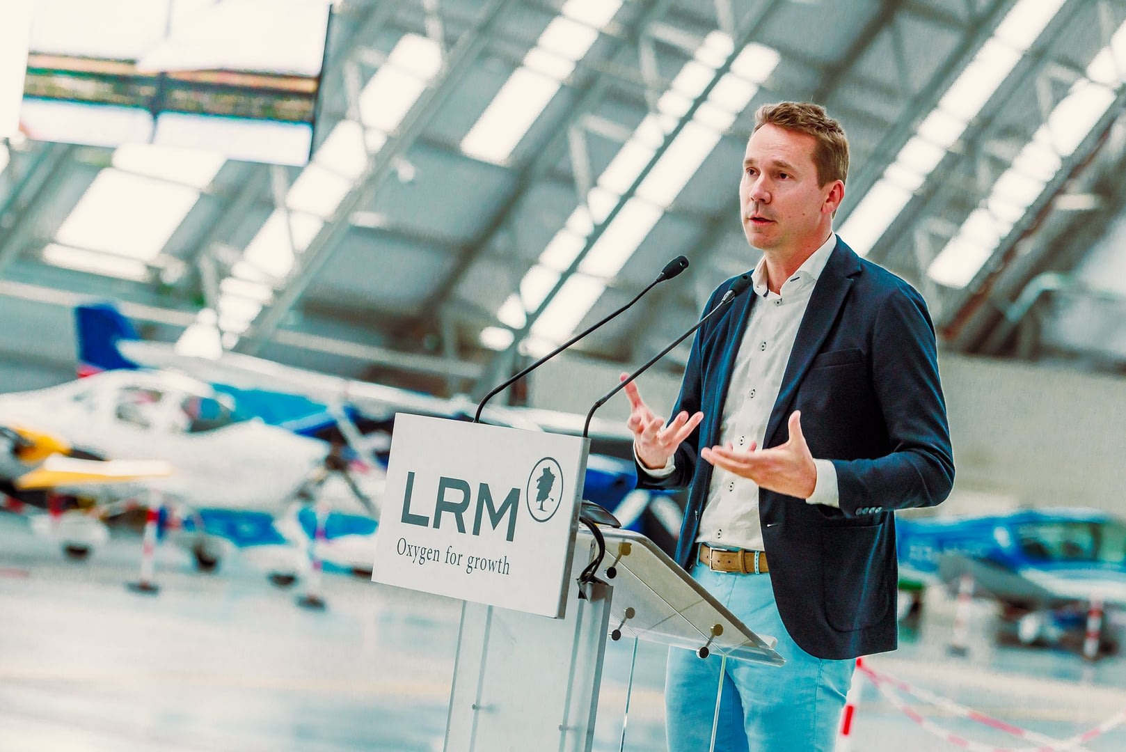 Jaarvergadering LRM - Droneport Brustem - Levi Lenaerts - Blikopener - professionele fotografie - bedrijfsvideo's - videomontages