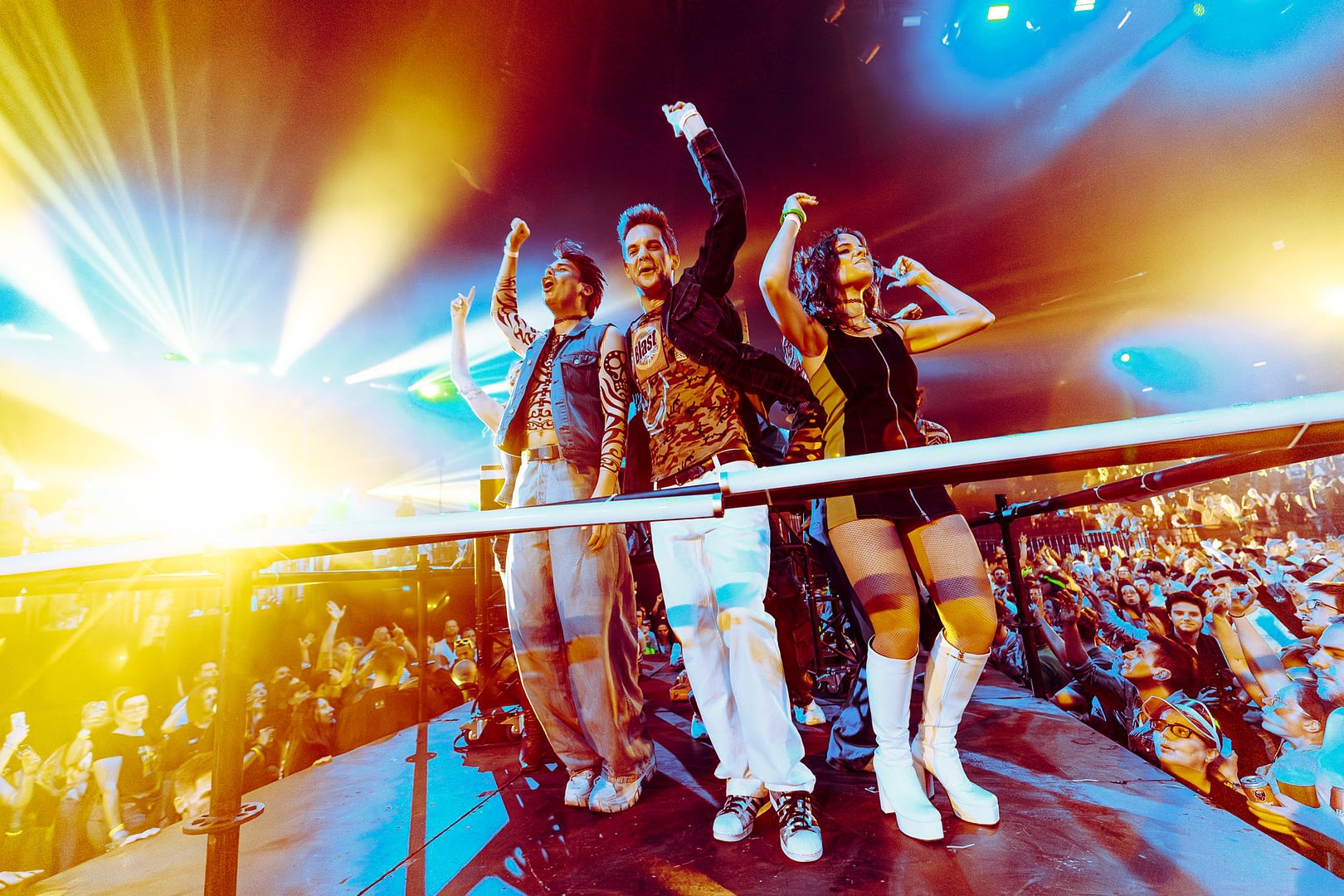 I love the 90s & Nillies - Branding foto's - campagne fotografie - portretfotografie - portretten - productfotografie - aftermovie - Levi Lenaerts - blikopener - professionele fotografie en bedrijfsvideo's - www.blikopener.be