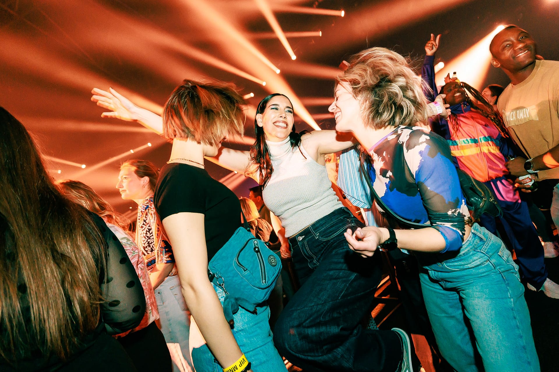 I love the 90s & Nillies - Branding foto's - campagne fotografie - portretfotografie - portretten - productfotografie - aftermovie - Levi Lenaerts - blikopener - professionele fotografie en bedrijfsvideo's - www.blikopener.be