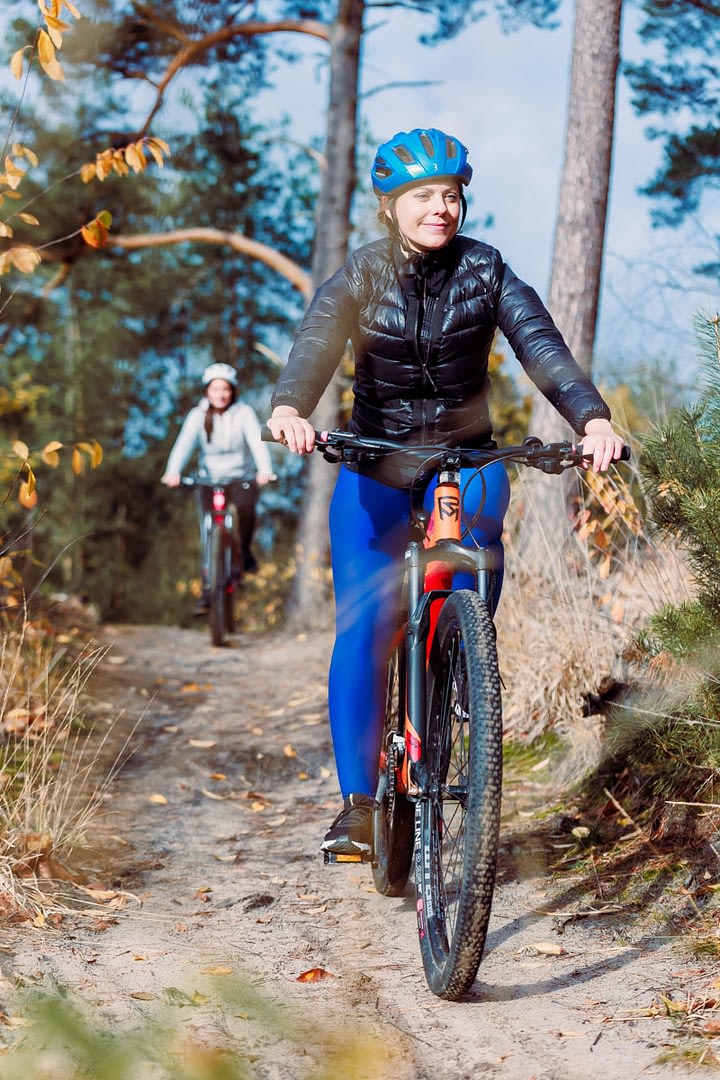 Mountainbike in Terhills Resort - Center Parcs Maasmechelen - Copyright Levi Lenaerts - blikopener - www.blikopener.be - Professionele fotografie en videografie - bedrijfsvideo - Oudsbergen, Limburg, belgië